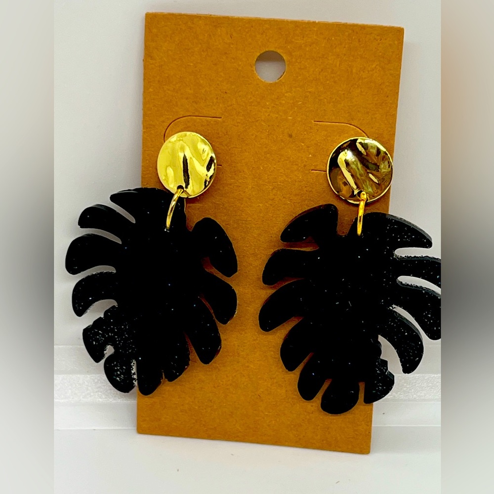 Black resin earrings